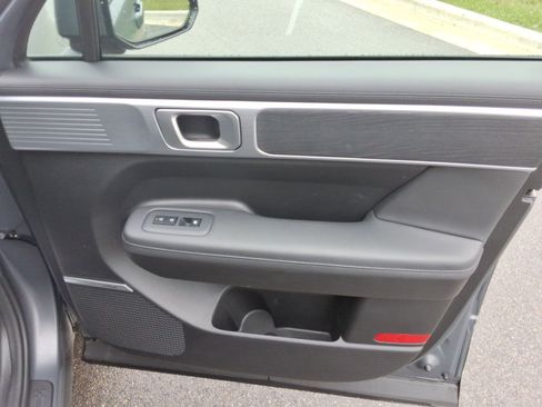 Used 2025 Hyundai Santa Fe Limited image 27