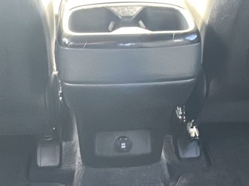 Used 2025 Kia Telluride EX w/ EX Captain's Chair Package image 24