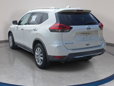 Used 2018 Nissan Rogue SV image 7