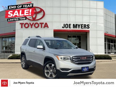 Used 2017 GMC Acadia SLT image 2