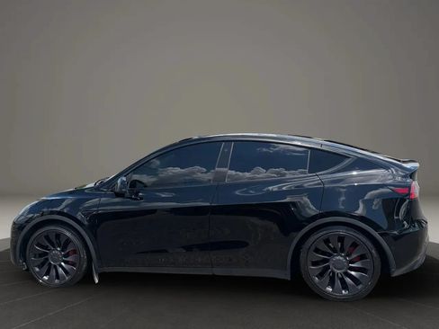 Used 2022 Tesla Model Y Performance AWD/4WD image 2