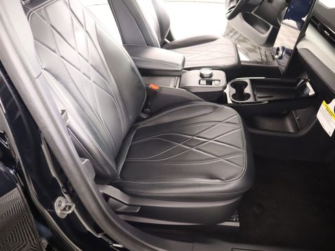 Used 2023 Ford Mustang Mach-E Select image 13