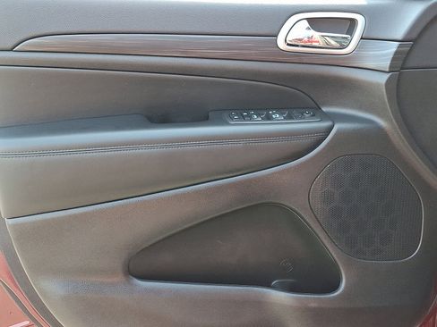 Used 2019 Jeep Grand Cherokee Altitude image 13