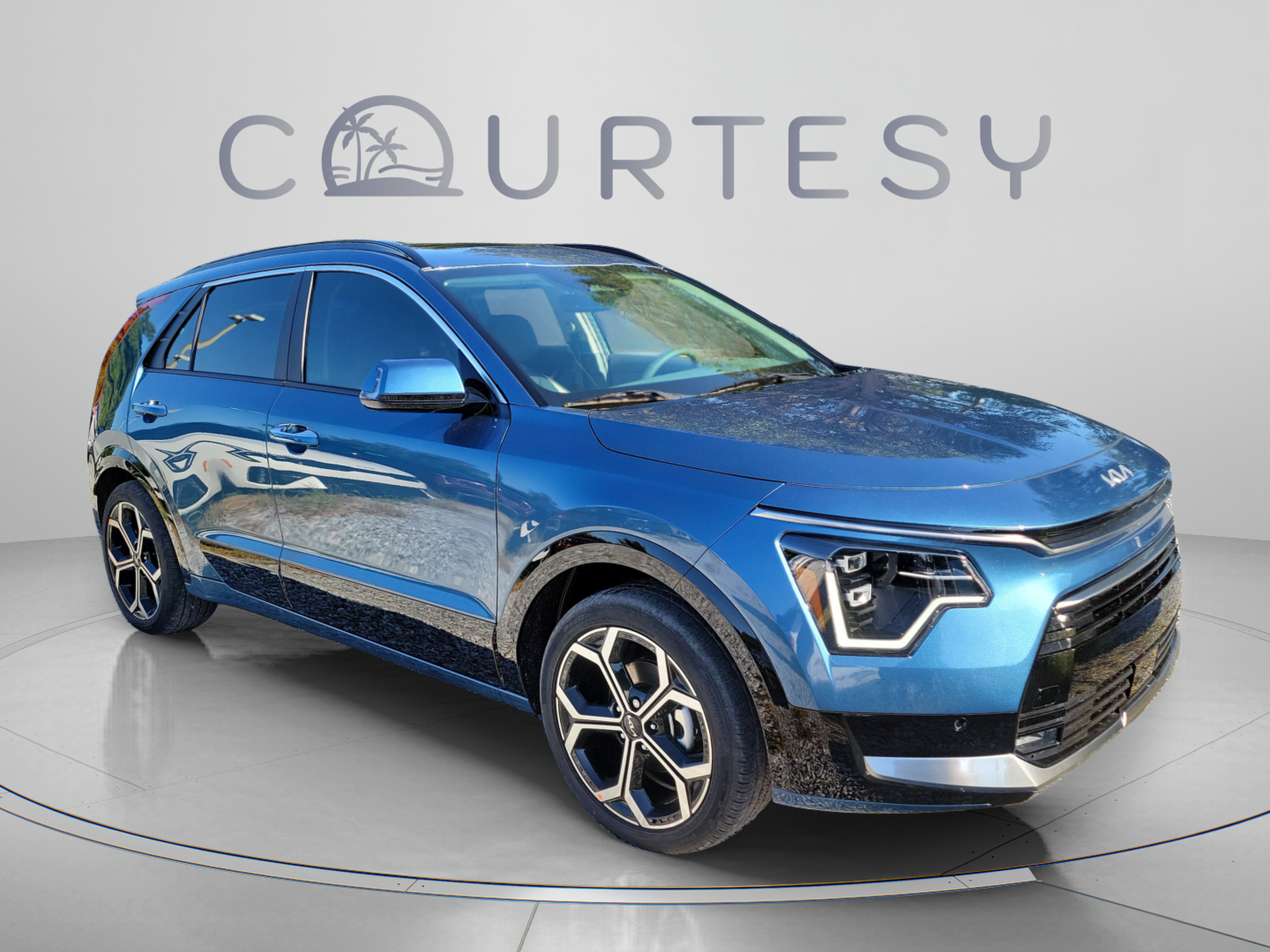 New 2026 Kia Niro SX Touring FWD image 4