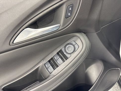 Used 2023 Buick Encore GX Preferred w/ Cold Weather Comfort Package FWD image 29