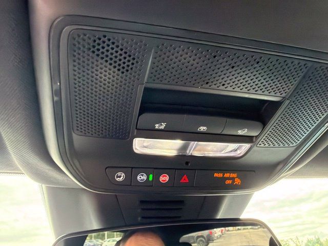 Used 2024 Chevrolet Equinox EV LT FWD image 29