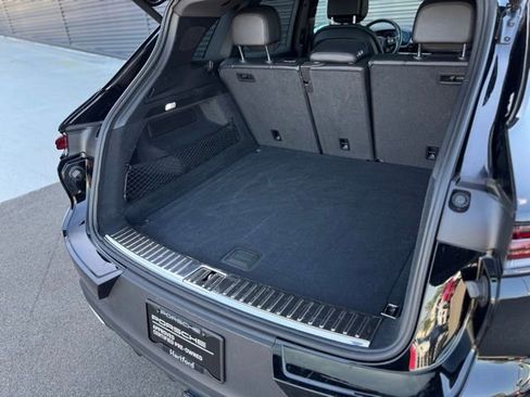 Certified 2024 Porsche Cayenne AWD/4WD image 35