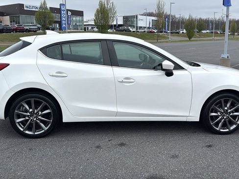 Used 2018 MAZDA MAZDA3 Grand Touring FWD image 4