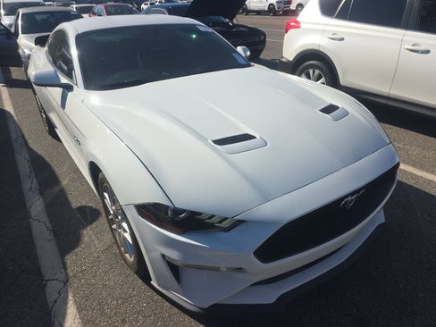 Used 2018 Ford Mustang GT image 4