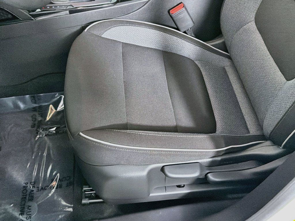 Used 2025 Chevrolet TrailBlazer LS w/ LS Convenience Package FWD image 19
