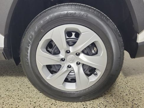 Used 2024 Toyota RAV4 LE AWD/4WD image 8