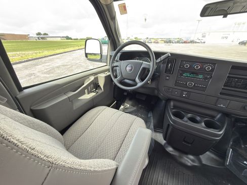 New 2026 GMC Savana 2500 Extended w/ Driver Convenience Package RWD image 17
