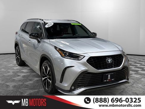 Used 2021 Toyota Highlander XSE image 1