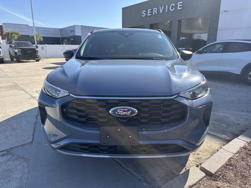 Used 2023 Ford Escape ST-Line image 2
