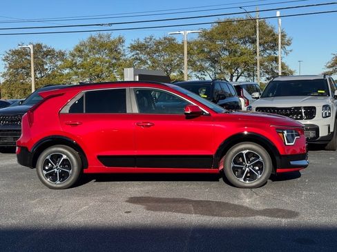 New 2026 Kia Niro SX image 2