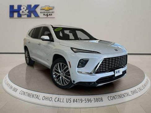 Used 2026 Buick Enclave Avenir w/ Super Cruise Package AWD/4WD image 1