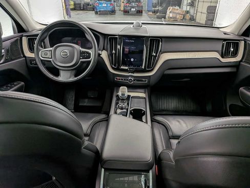 Used 2022 Volvo XC60 B5 Inscription w/ Advanced Package image 16