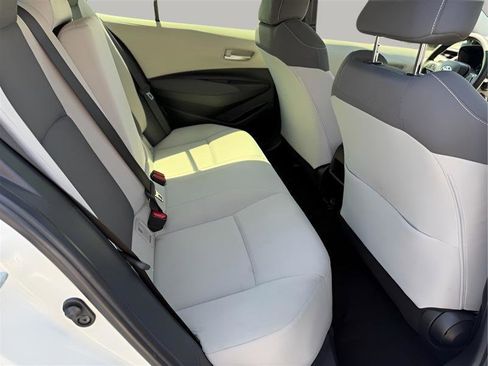 Used 2021 Toyota Corolla LE FWD image 25