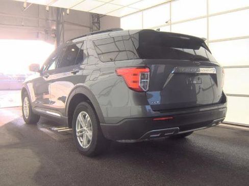 Used 2023 Ford Explorer XLT w/ Equipment Group 202A image 5