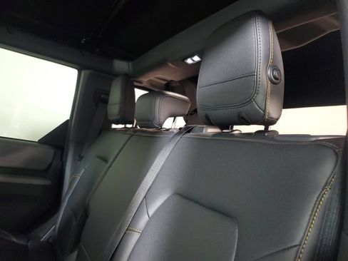 Used 2023 Ford Bronco Badlands AWD/4WD image 9