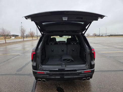 Used 2024 Chevrolet Traverse RS w/ LPO, Floor Liner Package AWD/4WD image 63