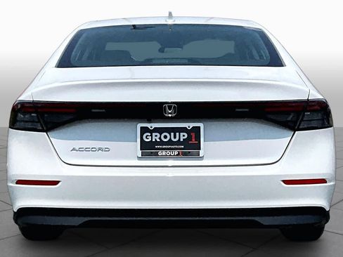 Used 2023 Honda Accord EX image 5