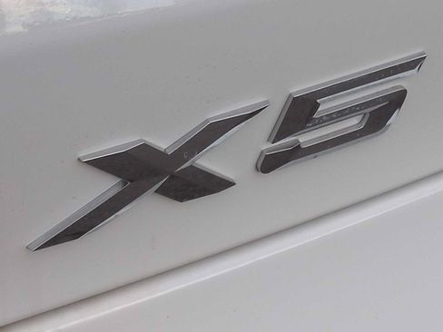 Used 2026 BMW X5 xDrive50e w/ M Sport Package AWD/4WD image 13