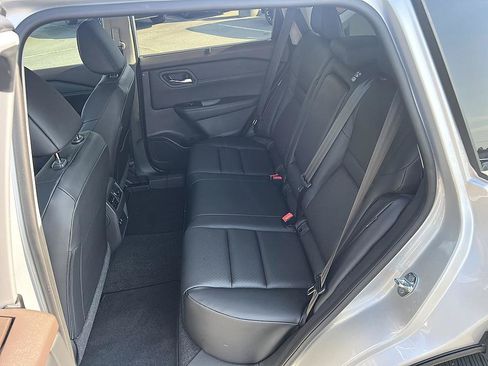 Certified 2023 Nissan Rogue SV w/ SV Premium B Package FWD image 14