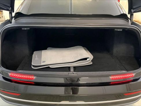 Used 2025 Lucid Air Touring AWD/4WD image 9