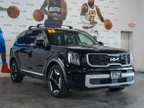 Used 2025 Kia Telluride S AWD/4WD image 19