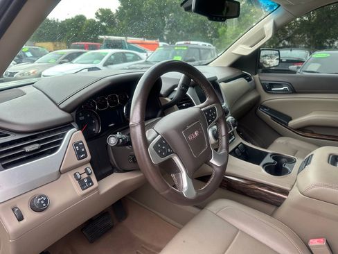 Used 2015 GMC Yukon XL SLT w/ Open Road Package RWD image 7
