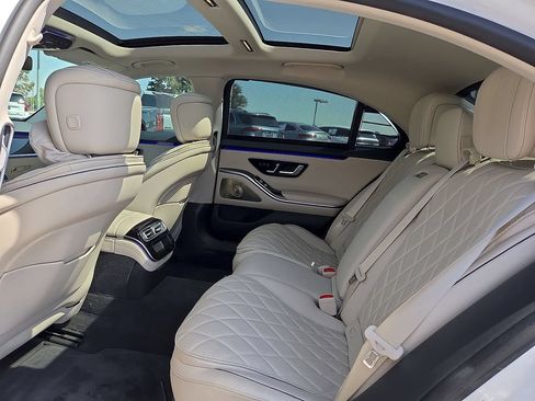 Used 2024 Mercedes-Benz S 580 4MATIC Sedan image 13