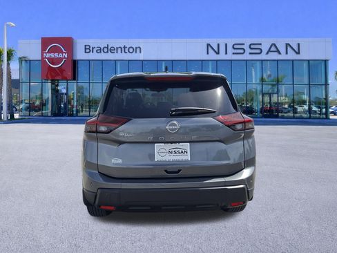 Certified 2025 Nissan Rogue S FWD image 6