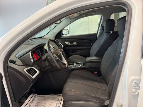 Used 2017 GMC Terrain SLE w/ Convenience Package AWD/4WD image 10