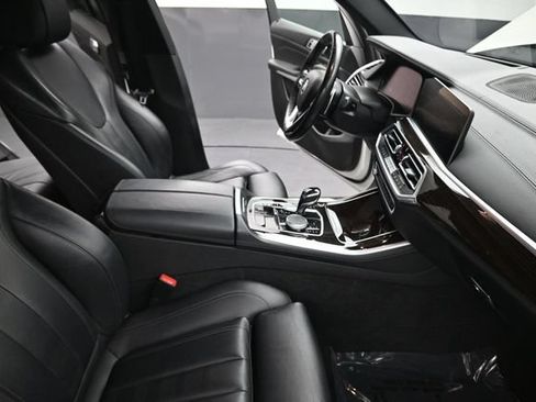 Used 2020 BMW X5 xDrive40i w/ Premium Package AWD/4WD image 19