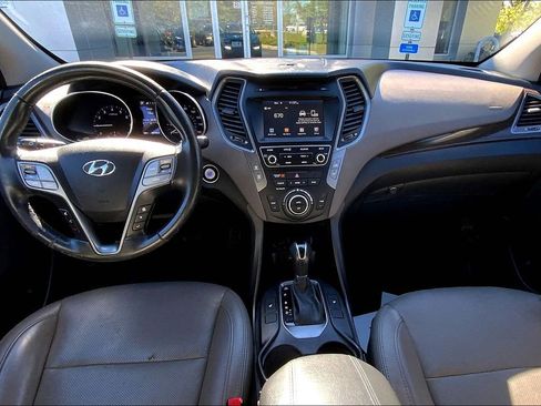 Used 2017 Hyundai Santa Fe Sport image 16