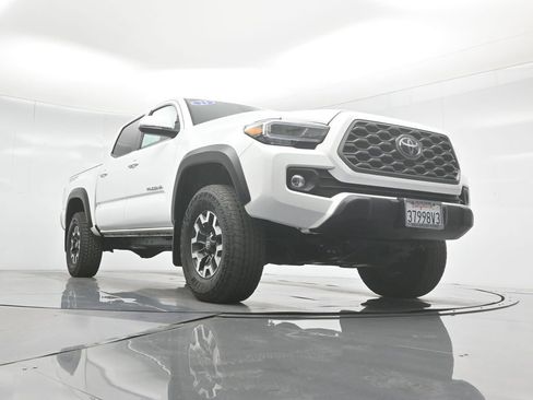 Used 2023 Toyota Tacoma TRD Off-Road image 46