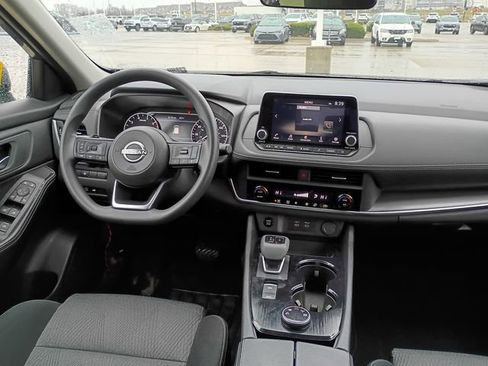 Used 2024 Nissan Rogue SV image 13