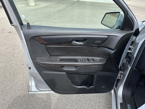 Used 2016 GMC Acadia Denali image 18