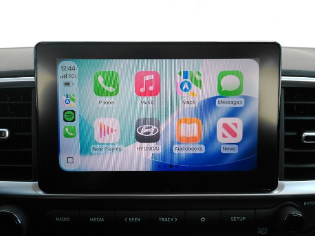 Used 2023 Hyundai Venue SE FWD image 9