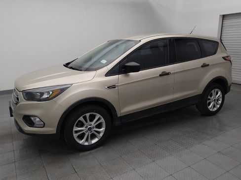 Used 2018 Ford Escape S image 2