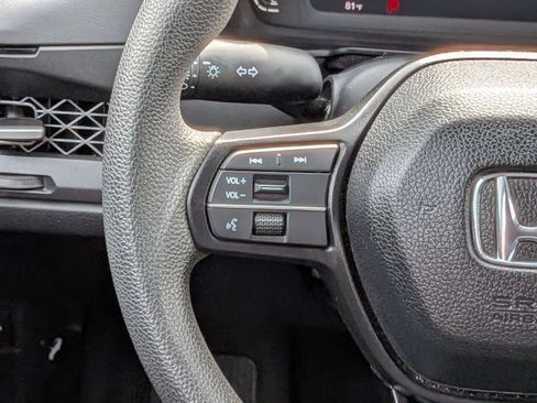Used 2025 Honda Accord SE image 17