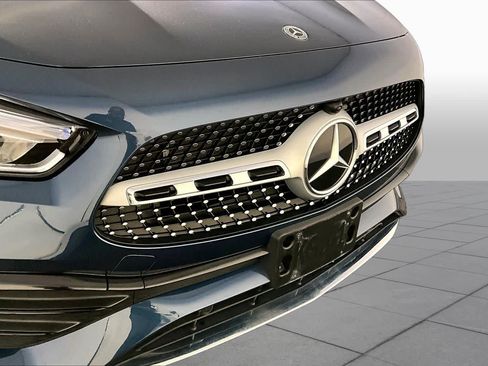 Used 2023 Mercedes-Benz GLA 250 4MATIC image 32