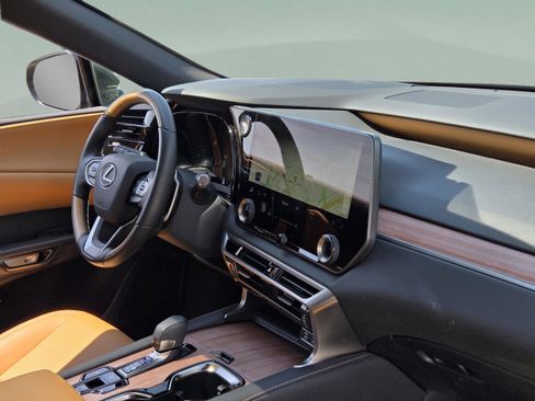 Used 2025 Lexus RX 350 Premium w/ Accessory Package (Z1) FWD image 11