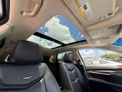 Used 2017 Cadillac XT5 Luxury image 12