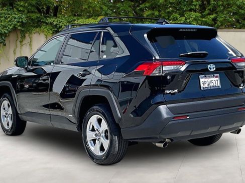 Used 2020 Toyota RAV4 LE w/ All Weather Liner Package image 4