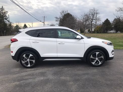 Used 2017 Hyundai Tucson Sport w/ Cargo Package image 4
