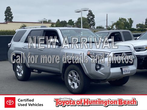 Used 2024 Toyota 4Runner SR5 AWD/4WD image 1
