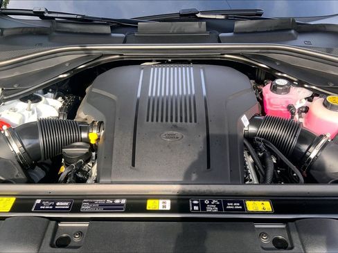 New 2026 Land Rover Range Rover Sport Dynamic SE AWD/4WD image 16