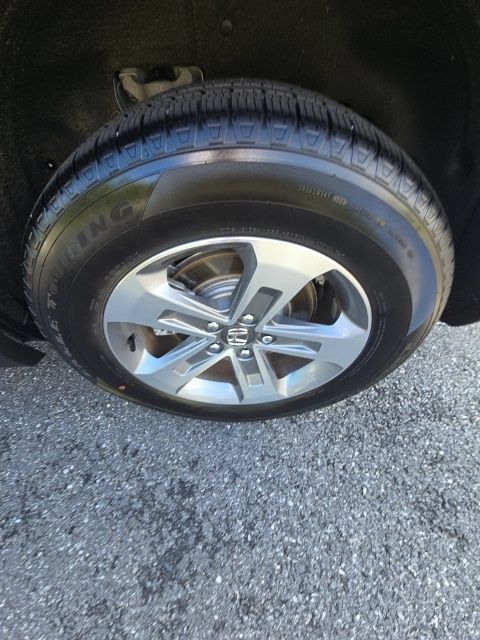 Used 2025 Honda Pilot EX-L image 12